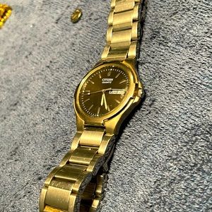 Seiko Watch Mens Quartz Two Tone Date dark blue minor scratches good condition